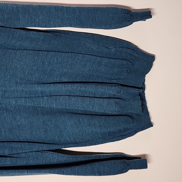 Banana Republic Teal Wool V-Neck Sweater Womens Medium. - Picture 3 of 8